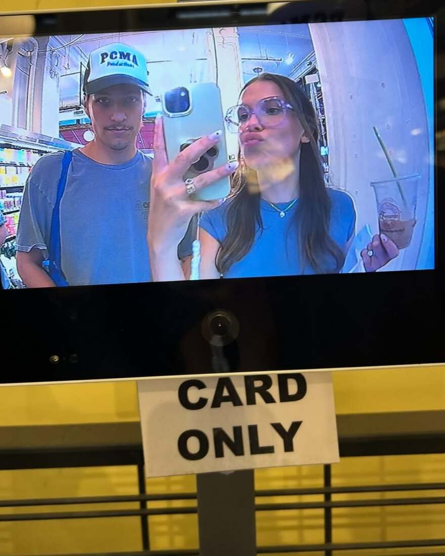 Ο Τζέικ Μπον Τζόβι έκλεισε τα 23 - Δεν υπάρχει κανείς σαν εσένα, του έγραψε η Μίλι Μπόμπι Μπράουν