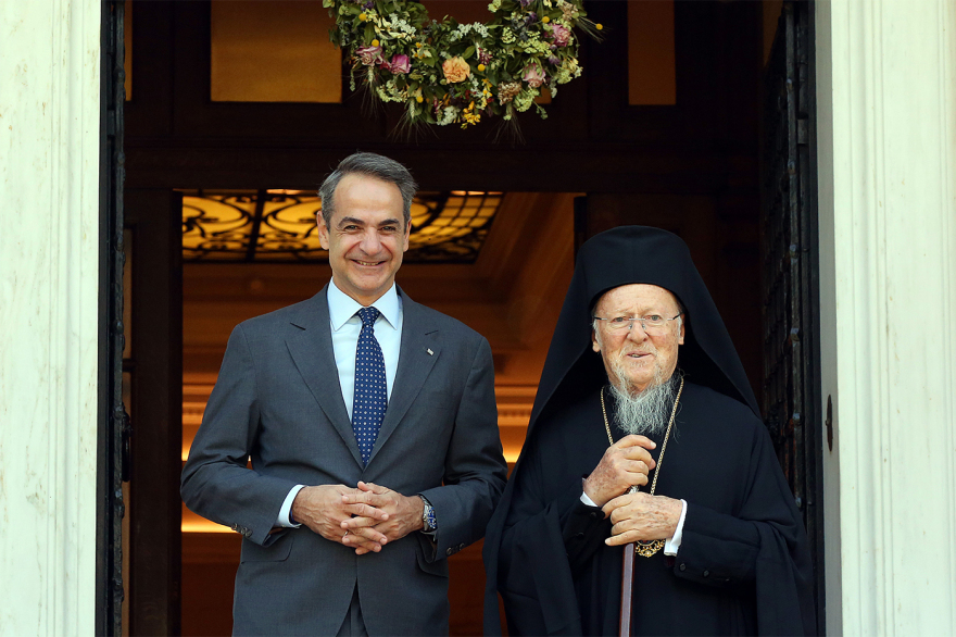 Μητσοτάκης σε Οικουμενικό Πατριάρχη: Η επίσκεψη μας δίνει κουράγιο στον δύσκολο δρόμο ανάταξης της πατρίδας - «Επιστρέφω ενισχυμένος» είπε ο κ. Βαρθολομαίος
