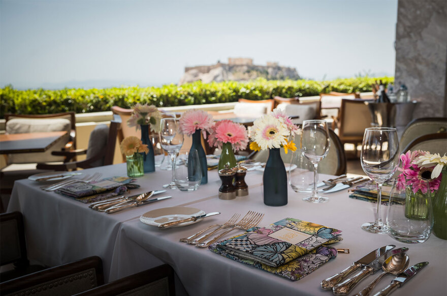 H συλλεκτική τσάντα της Μαίρης Κατράντζου για την ΕΛΠΙΔΑ