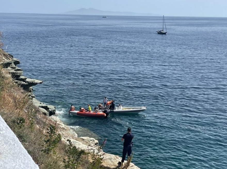 Τραγωδία στην Άνδρο: Γυναίκα σκοτώθηκε πέφτοντας με το αυτοκίνητό της στη θάλασσα