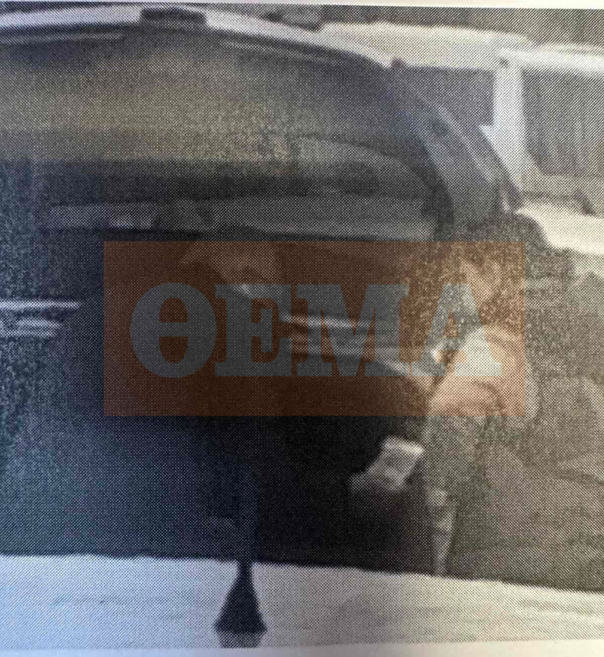 Φωτογραφίες ντοκουμέντα από το κύκλωμα στα κτηματολόγια - Συναλλαγές σε δημόσιους χώρους και αποκαλυπτικοί διάλογοι