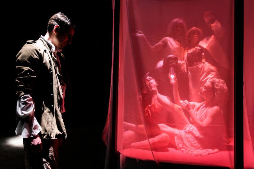 Βασίλης Μπισμπίκης: Επιστρέφει στο θέατρο ως σύγχρονος ήρωας του Σαίξπηρ