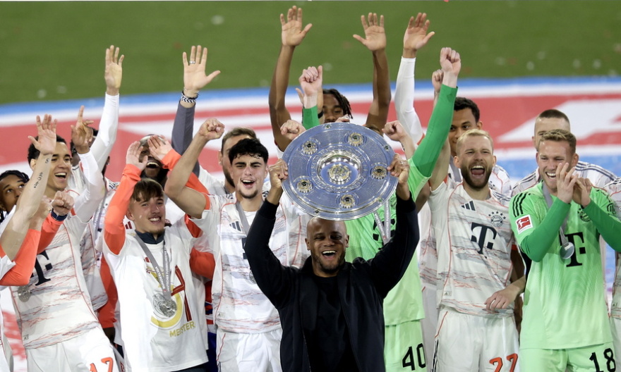 Επιτέλους σήκωσε τη... σαλατιέρα ο Κέιν - Η απονομή του 34ου πρωταθλήματος στη Μπάγερν Μονάχου στο αντίο του Μίλερ - Βίντεο 