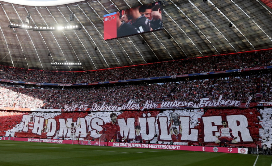 Δάκρυσαν και οι... πέτρες στο Μόναχο στο «αντίο» του Τόμας Μίλερ - Βίντεο, φωτογραφίες 