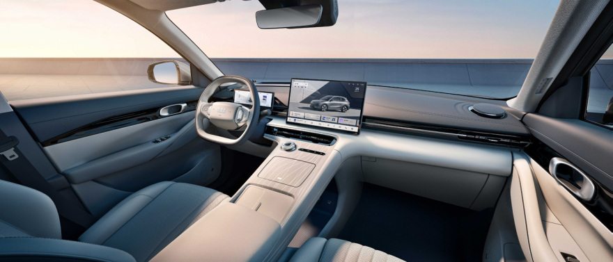 Η Geely Επιτυγχάνει Ρεκόρ Πωλήσεων και Κερδών το 2024