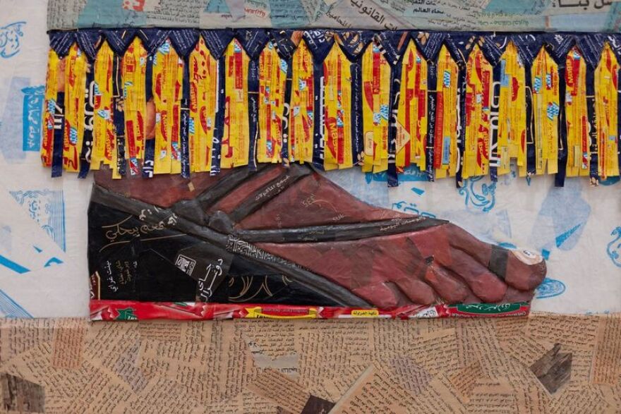 Μουσείο Ακρόπολης: Ακρωτηριασμένες αρχαιότητες και σύγχρονα έργα τέχνης συνομιλούν στην έκθεση του Michael Rakowitz