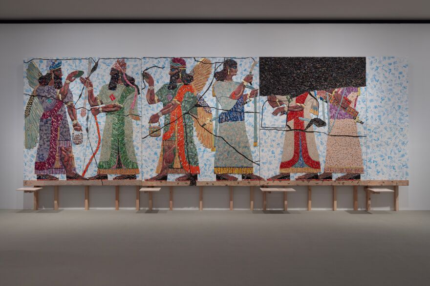 Μουσείο Ακρόπολης: Ακρωτηριασμένες αρχαιότητες και σύγχρονα έργα τέχνης συνομιλούν στην έκθεση του Michael Rakowitz