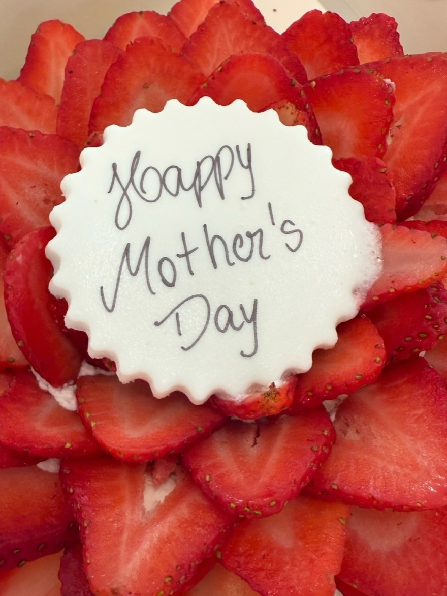 Η Ζιζέλ Μπούντχεν δημοσίευσε τις πρώτες φωτογραφίες με τον τριών μηνών γιο της: «Η καρδιά μου είναι γεμάτη»