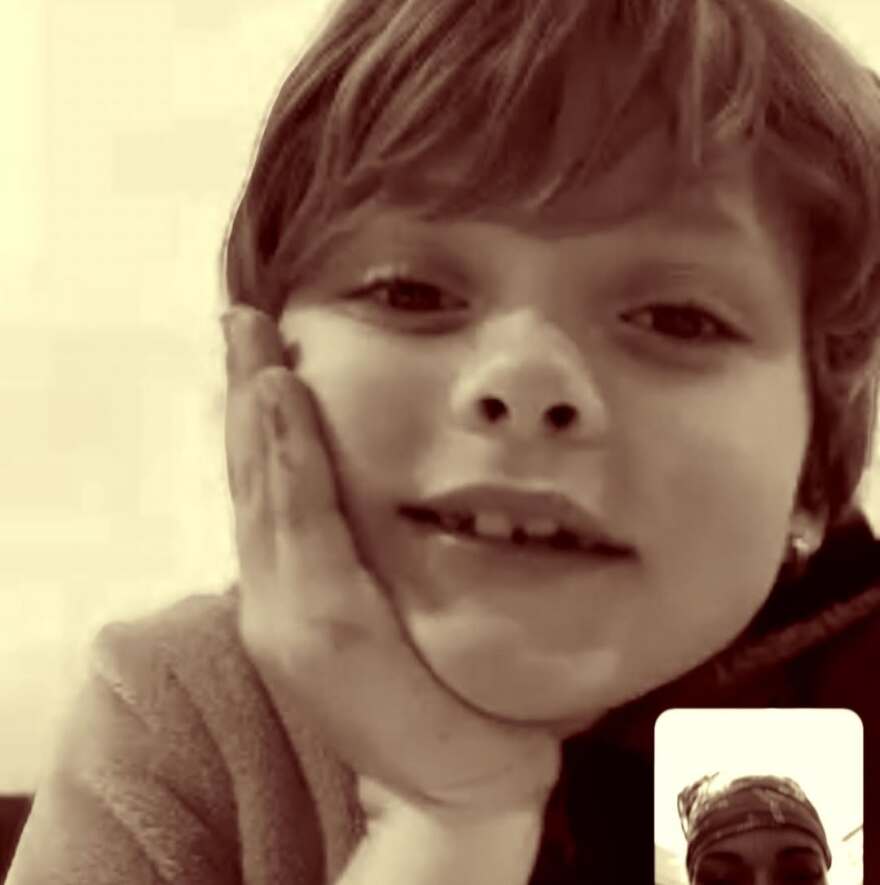 Μικαέλα Φωτιάδη: Η ανάρτηση για τον γιο της και την περιπέτεια της υγείας της - «Δεν τον έχω δει εδώ και καιρό λόγω της ασθένειάς μου»
