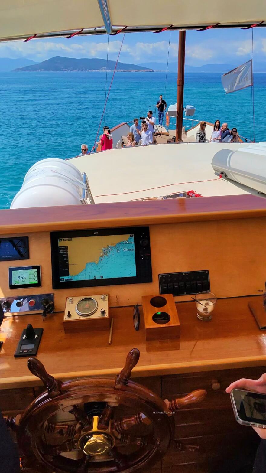 Ο Γιώργος Πρίντεζης βάφτισε τη δεύτερη κόρη του στην Αίγινα