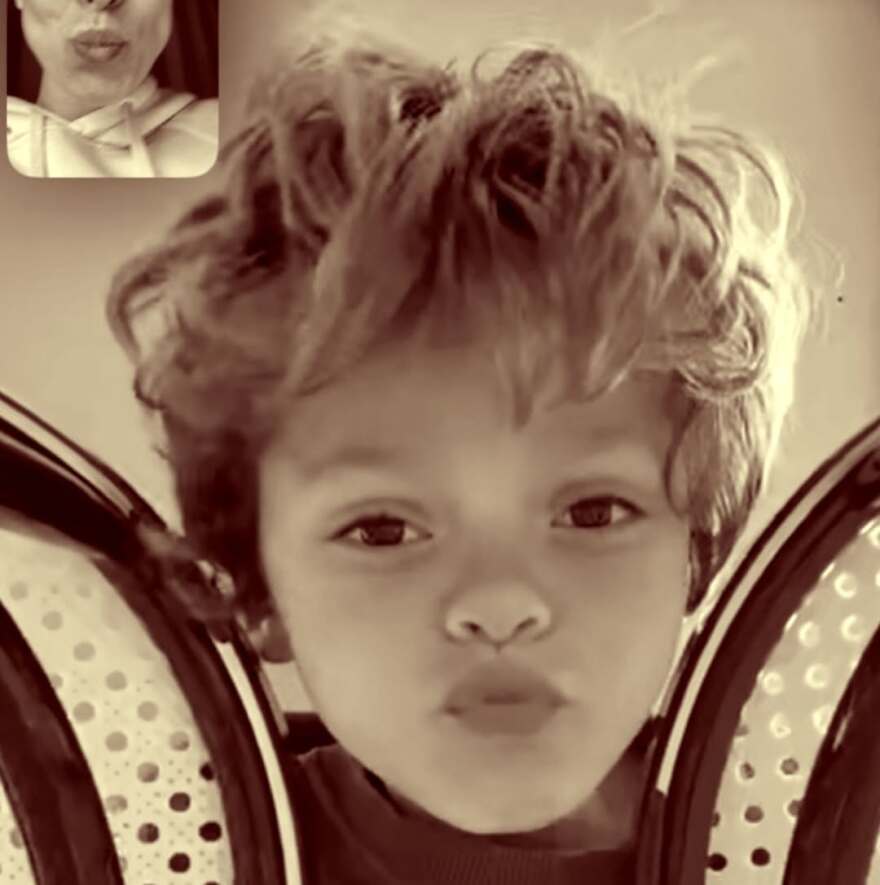 Μικαέλα Φωτιάδη: Η ανάρτηση για τον γιο της και την περιπέτεια της υγείας της - «Δεν τον έχω δει εδώ και καιρό λόγω της ασθένειάς μου»
