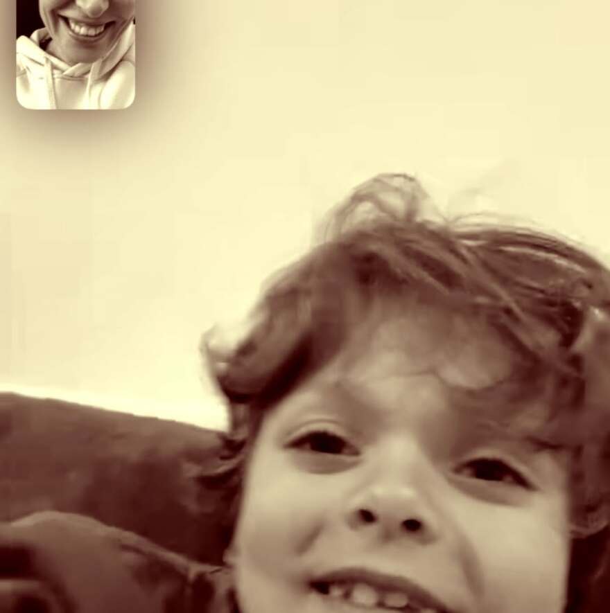 Μικαέλα Φωτιάδη: Η ανάρτηση για τον γιο της και την περιπέτεια της υγείας της - «Δεν τον έχω δει εδώ και καιρό λόγω της ασθένειάς μου»
