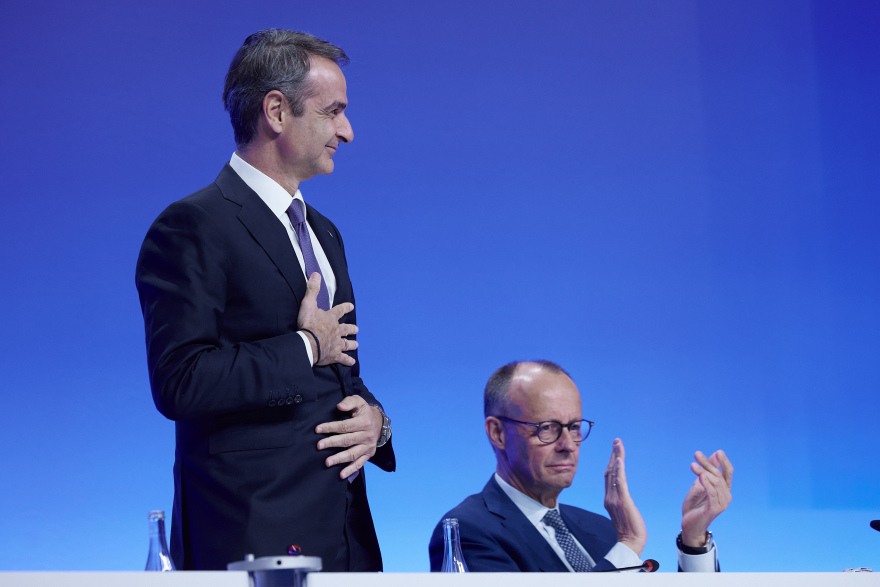 Βερολίνο: Η βράβευση Μητσοτάκη για την πορεία της ελληνικής οικονομίας: «Αυτή η αναγνώριση ανήκει στον ελληνικό λαό»