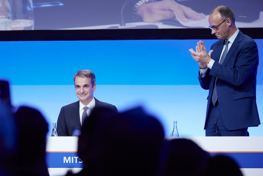 Βερολίνο: Η βράβευση Μητσοτάκη για την πορεία της ελληνικής οικονομίας: «Αυτή η αναγνώριση ανήκει στον ελληνικό λαό»