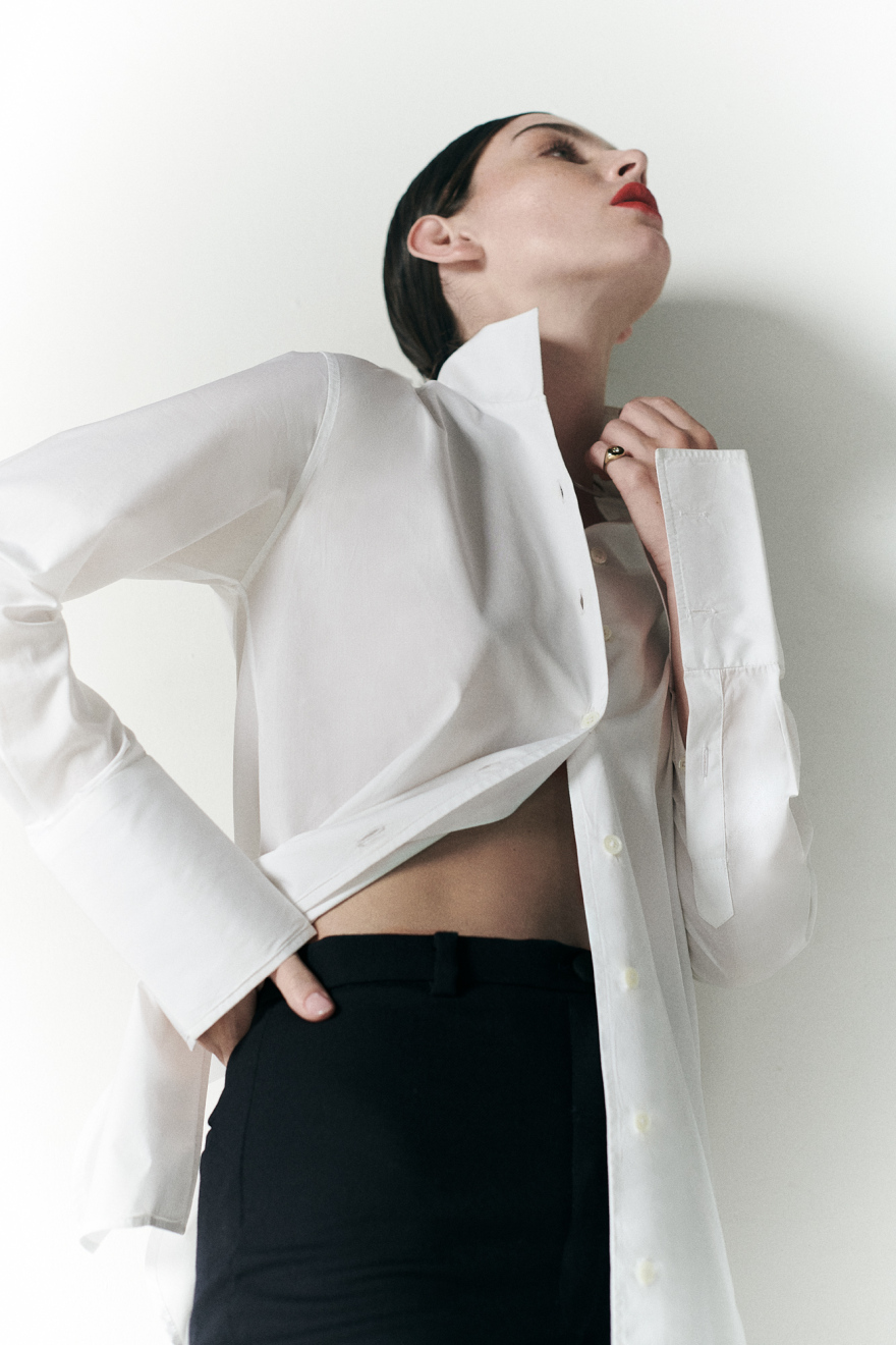 Olivia Villanti: Το νέο γυναικείο πουκάμισο
