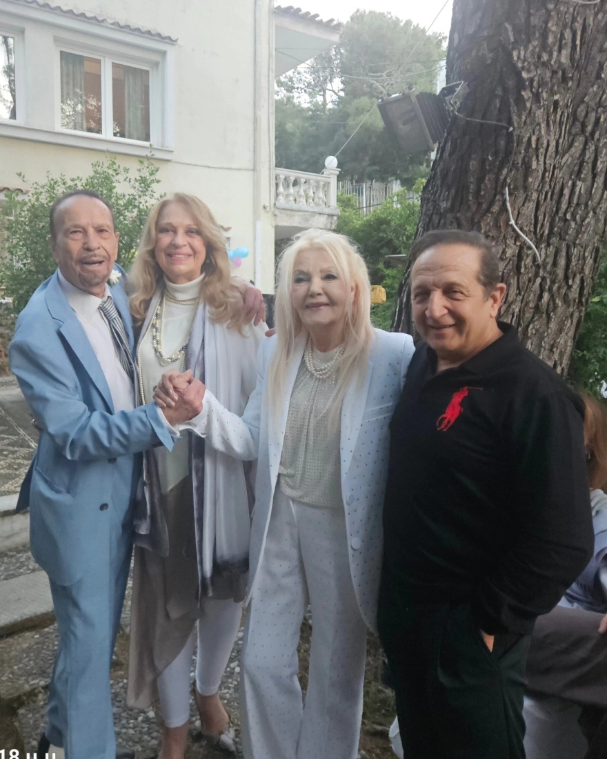 Ο Φώτης Μεταξόπουλος έκλεισε τα 90 - Δείτε φωτογραφίες από τα γενέθλιά του