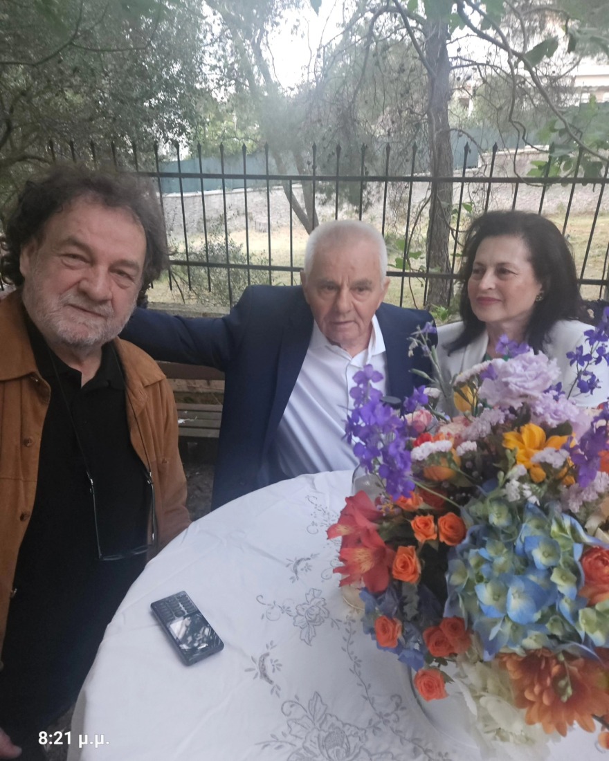 Ο Φώτης Μεταξόπουλος έκλεισε τα 90 - Δείτε φωτογραφίες από τα γενέθλιά του