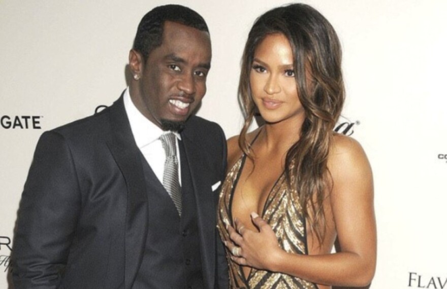 Σοκ στη δίκη του Diddy - Προβλήθηκε αμοντάριστο το βίντεο του ξυλοδαρμού της Κάσι Βεντούρα από τον ράπερ