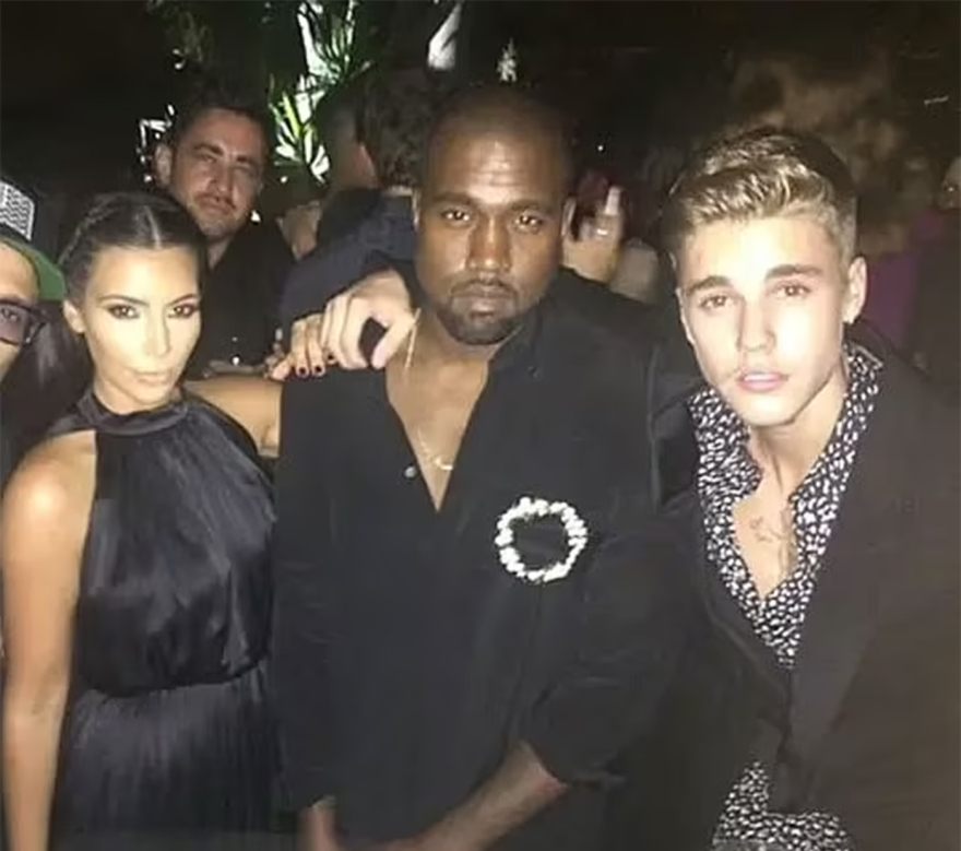 Νέες εικόνες από πάρτι στην Ίμπιζα «καίνε» τον Diddy - Κέιτ Μος, Τζάστιν Μπίμπερ και Κιμ Καρντάσιαν στους καλεσμένους
