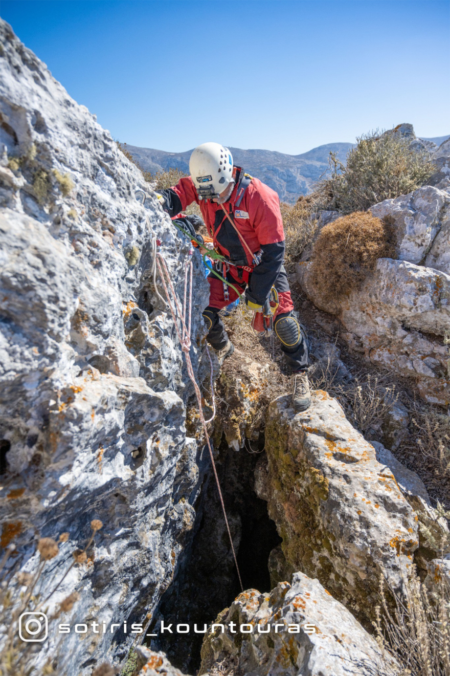 «Ο Βόθωνας του Γάλλου», το βαθύτερο σπήλαιο των Κυκλάδων, ανακαλύφθηκε πριν από λίγους μήνες - Δείτε φωτογραφίες