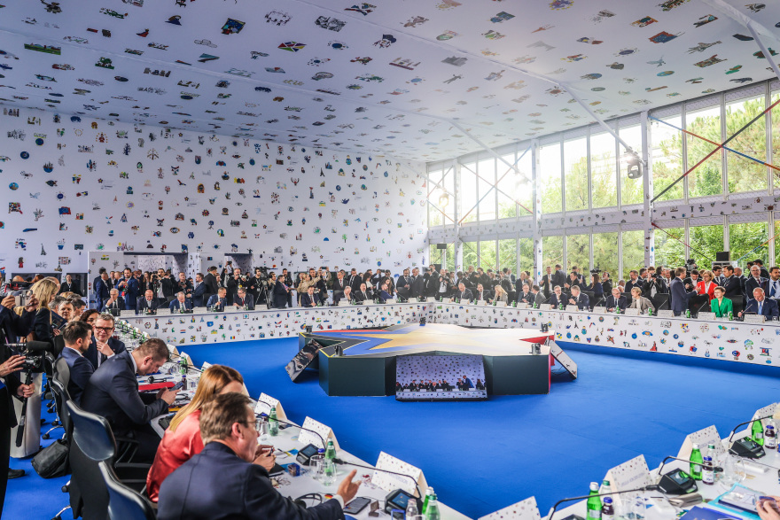 Τασούλας στα Τίρανα: Σημαντικότερη προτεραιότητά μας η συνεχής υποστήριξη προς την Ουκρανία