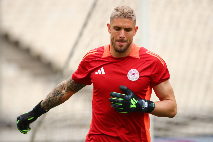 Ολυμπιακός: Η τελευταία προπόνηση στο ΟΑΚΑ πριν τον τελικό του Κυπέλλου - Εκτός αποστολής ο Κωστούλας