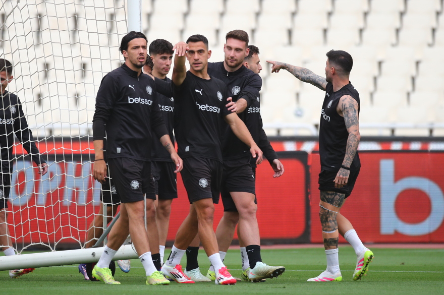 ΟΦΗ: Παρουσία Μπούση προπονήθηκε στο ΟΑΚΑ πριν τον τελικό με τον Ολυμπιακό 