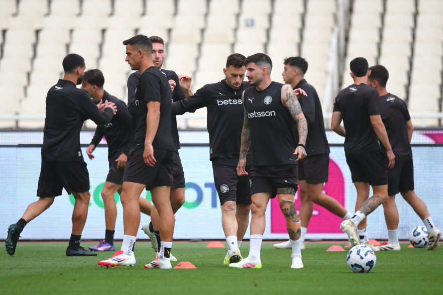 ΟΦΗ: Παρουσία Μπούση προπονήθηκε στο ΟΑΚΑ πριν τον τελικό με τον Ολυμπιακό 