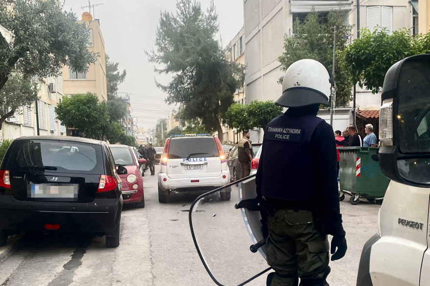 Επιχείρηση της Δίωξης Οργανωμένου Εγκλήματος για ναρκωτικά στις εργατικές της Αγίας Βαρβάρας agia-varvara__3_