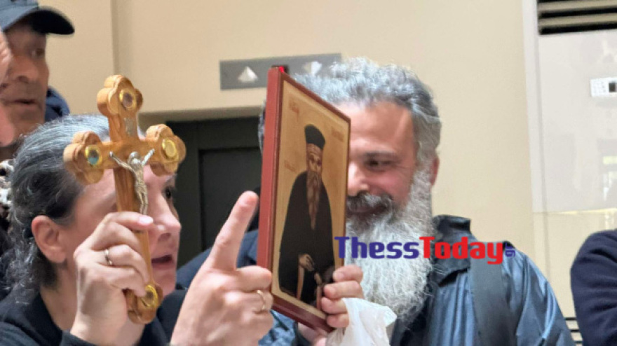 Θεσσαλονίκη: Μέλη εκκλησιαστικών οργανώσεων διέκοψαν εκδήλωση με τον Κατσαδιώτη - Βίντεο