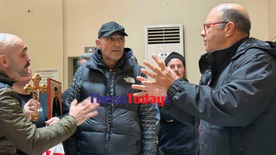 Θεσσαλονίκη: Μέλη εκκλησιαστικών οργανώσεων διέκοψαν εκδήλωση με τον Κατσαδιώτη - Βίντεο