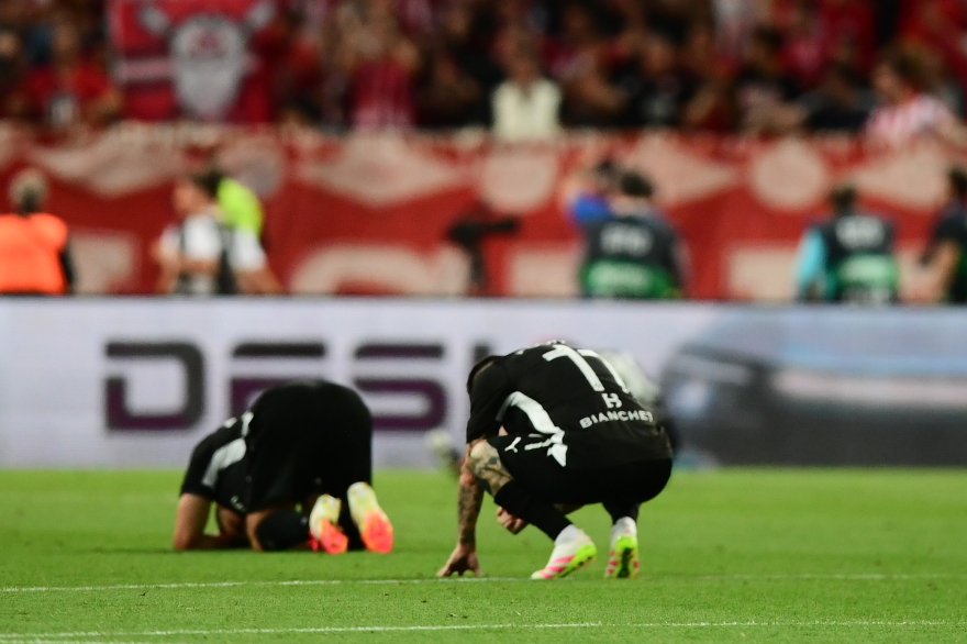 Απαρηγόρητοι οι παίκτες του ΟΦΗ μετά τη λήξη του τελικού - «Λύγισαν» Μπάκιτς, Νέιρα και Λαμπρόπουλος - Βίντεο