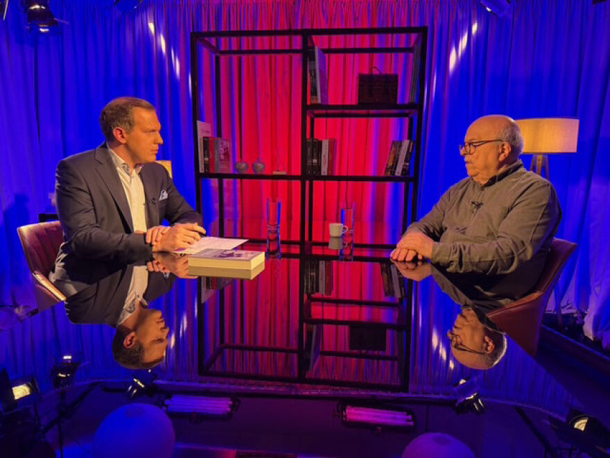 Γιάννης Ξανθούλης στο protothema: Η νεοελληνική μας νεύρωση είναι ο σαχλός πλουτισμός και να υιοθετούμε μόδες