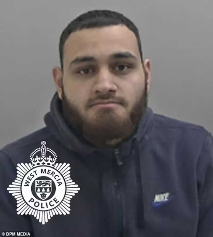 Βρετανία: 24χρονος χωρίς δίπλωμα οδήγησης τραυμάτισε θανάσιμα 65χρονη με το όχημά του και εγκατέλειψε το σημείο - Δείτε βίντεο