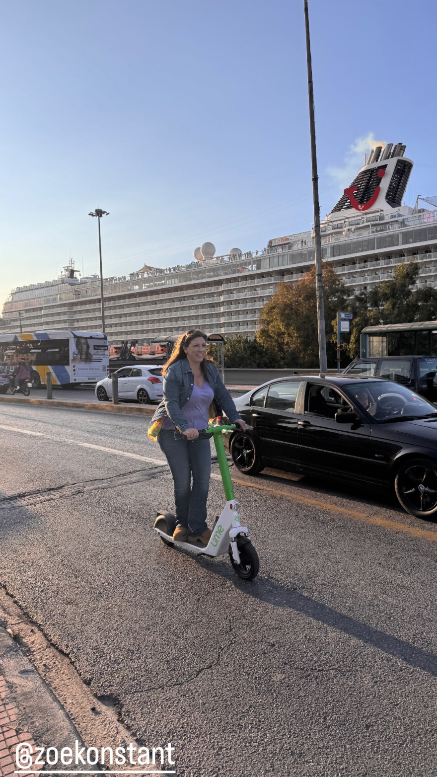 Zoe Konstantopoulou: With a skateboard in Piraeus the president of Freedom Cruise