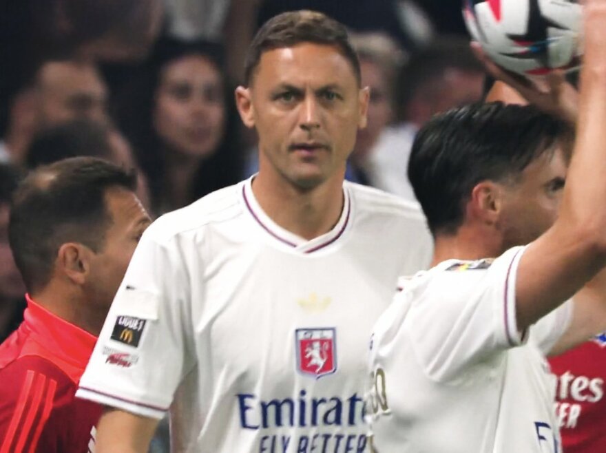 Γαλλία: Αντιδράσεις στην καμπάνια κατά της ομοφοβίας και απειλές κυρώσεων