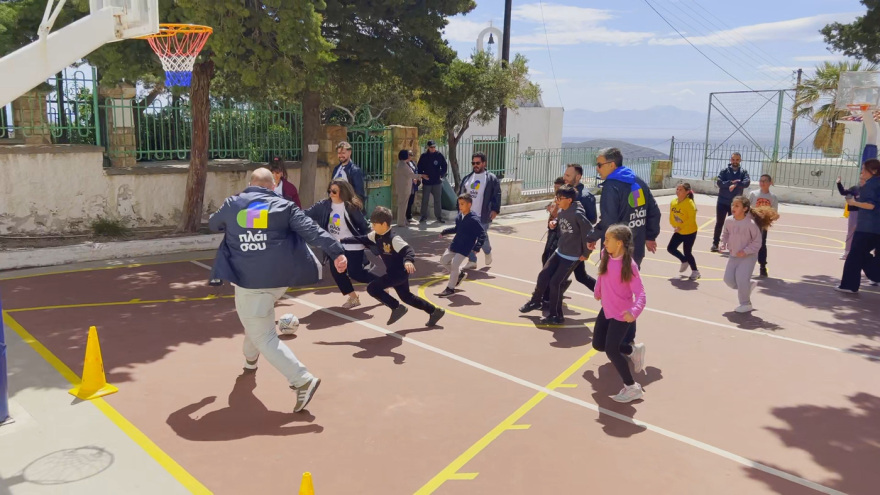 Η Πλαίσιο και η +πλεύση εξοπλίζουν σχολεία ακριτικών νησιών