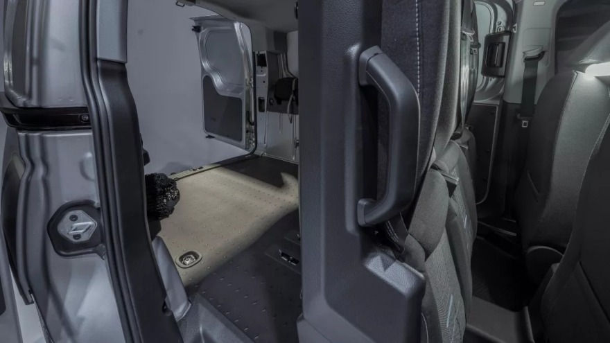 250519170527_ford-transit-connec