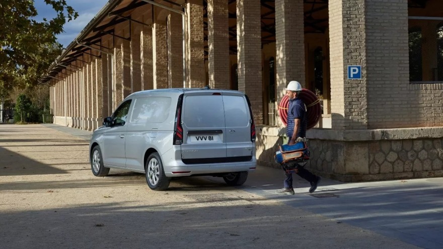 250519170534_ford-transit-connec