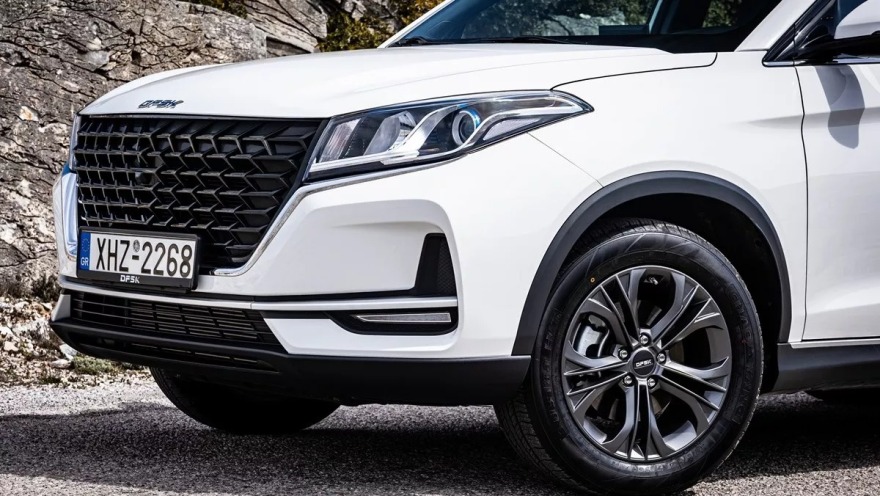 DFSK 500: Το προσιτό SUV που σου λύνει τα χέρια