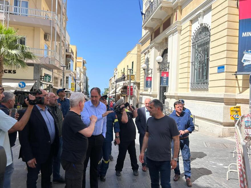 Στο Ηράκλειο εκτάκτως Κεφαλογιάννης και Λέκκας μετά τα 6,1 Ρίχτερ: Δεν τίθεται κανένα ζήτημα ανησυχίας για τα κτίρια