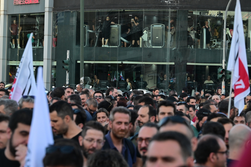 Μεγάλη συγκέντρωση αλληλεγγύης στην Παλαιστίνη έξω από την πρεσβεία του Ισραήλ - Δείτε βίντεο