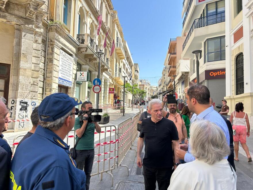 Στο Ηράκλειο εκτάκτως Κεφαλογιάννης και Λέκκας μετά τα 6,1 Ρίχτερ: Δεν τίθεται κανένα ζήτημα ανησυχίας για τα κτίρια