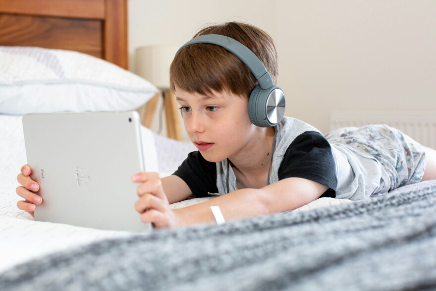 Πώς να επιλέξεις το σωστό tablet για το παιδί σου: Οδηγός για γονείς