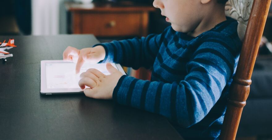 Πώς να επιλέξεις το σωστό tablet για το παιδί σου: Οδηγός για γονείς