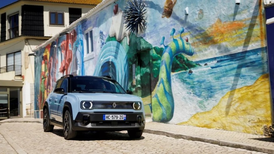 Οδηγούμε το νέο Renault 4 E-Tech Electric 