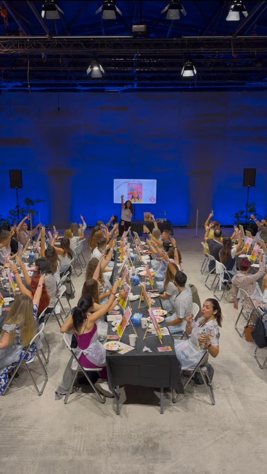 Domino Effect: Μια έκθεση για την πολιτική αναταραχή και τα social media