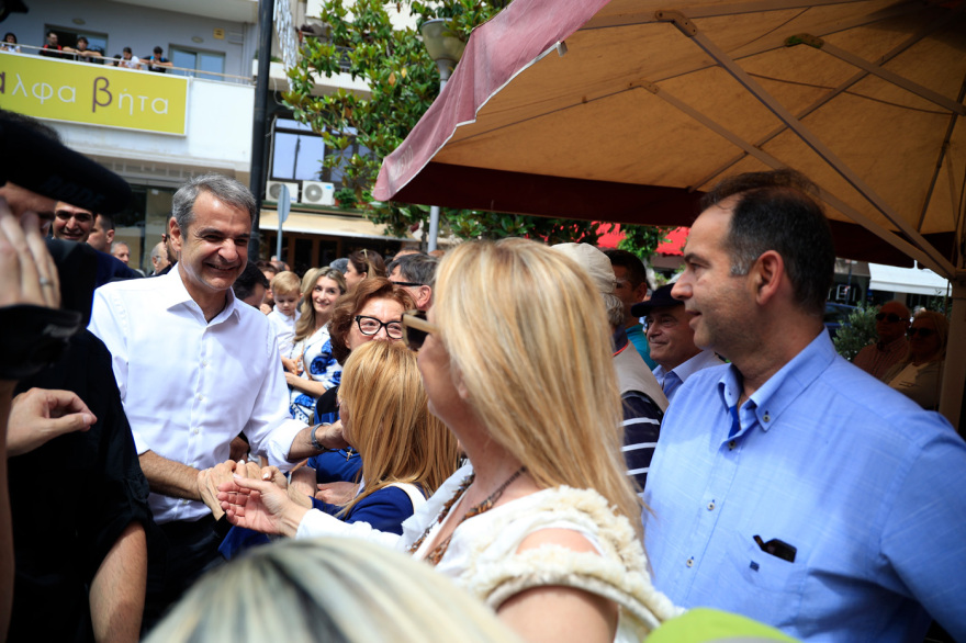 Μητσοτάκης από Μέγαρα: Οι εκλογές θα γίνουν το 2027, οι φωνές του λαϊκισμού πάντα καραδοκούν