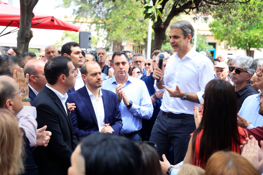 Μητσοτάκης από Μέγαρα: Οι εκλογές θα γίνουν το 2027, οι φωνές του λαϊκισμού πάντα καραδοκούν