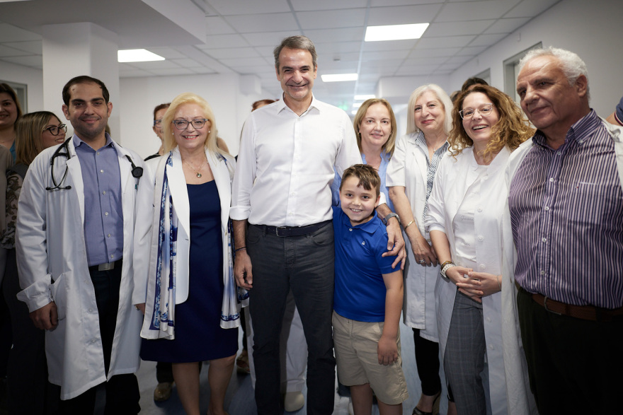 Μητσοτάκης από Μέγαρα: Οι εκλογές θα γίνουν το 2027, ο κίνδυνος του λαϊκισμού παραμονεύει